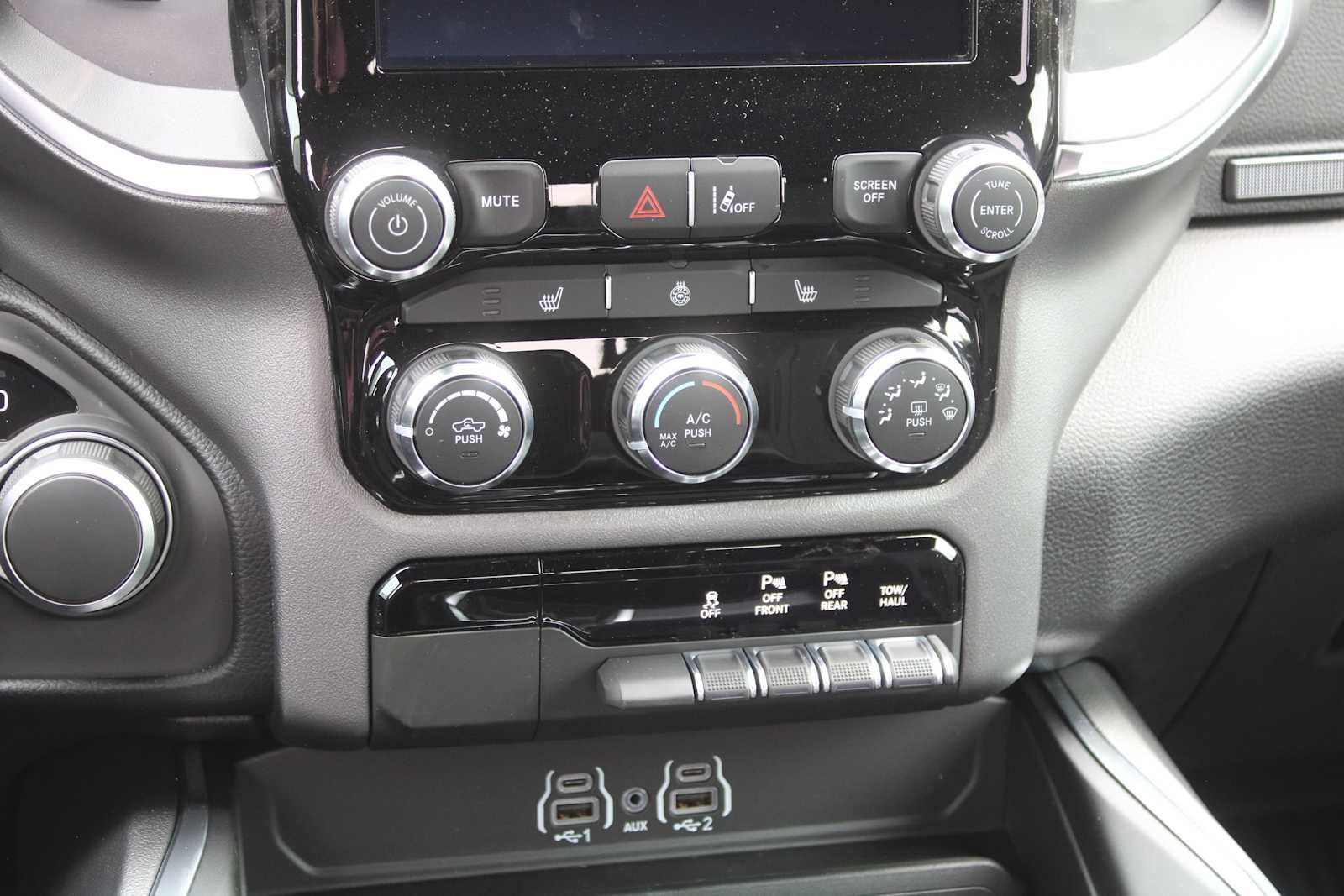 2026 RAM Ram 1500 RAM 1500 BIG HORN CREW CAB 4X2 5'7' BOX