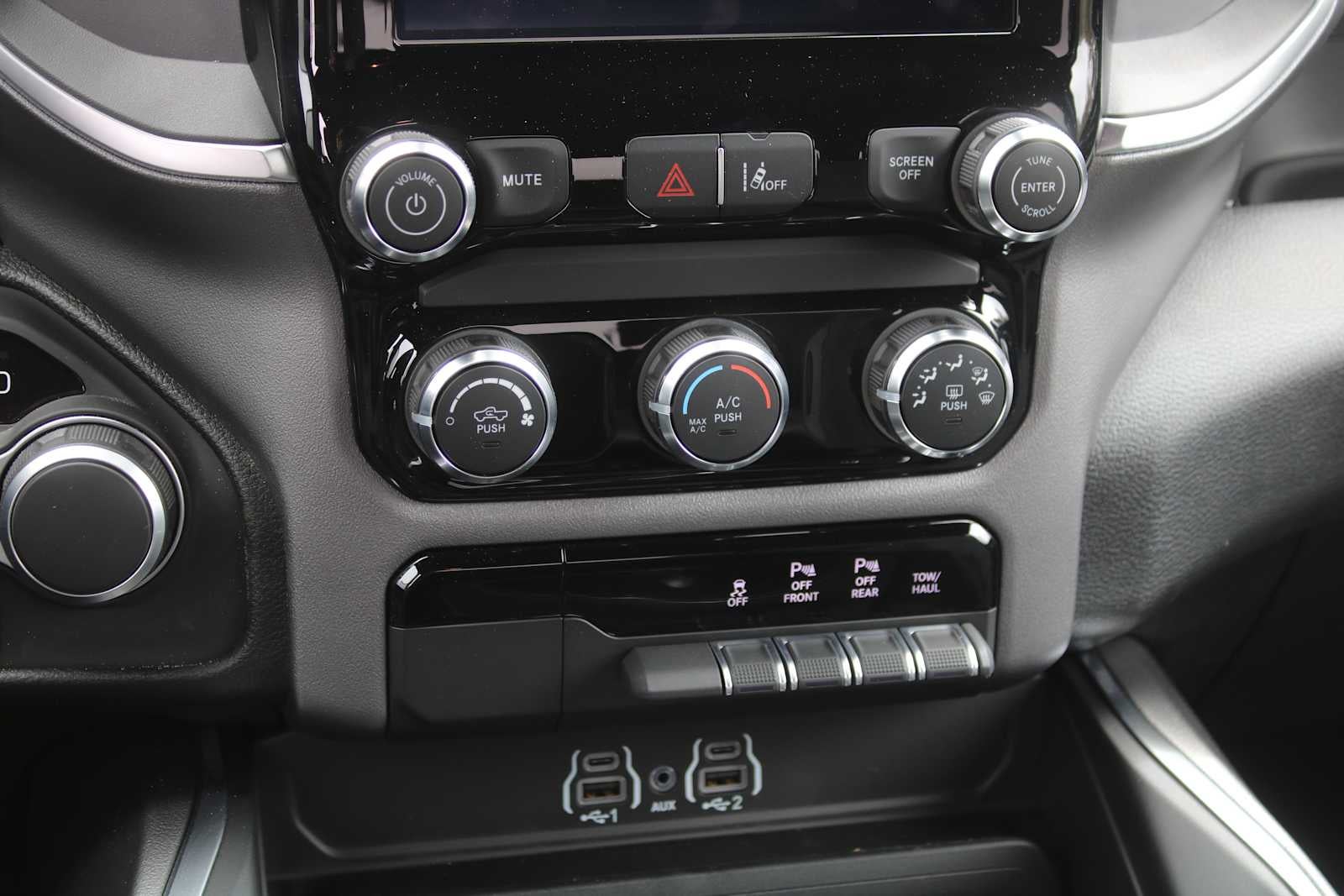 2026 RAM Ram 1500 RAM 1500 BIG HORN CREW CAB 4X2 5'7' BOX