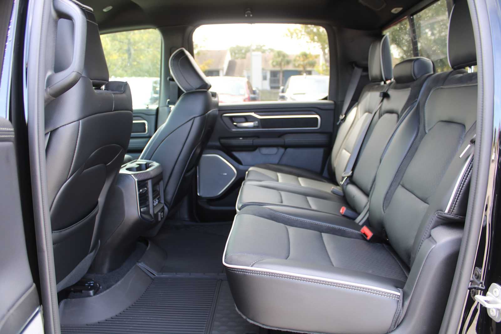 2026 RAM Ram 1500 RAM 1500 LARAMIE CREW CAB 4X2 5'7' BOX