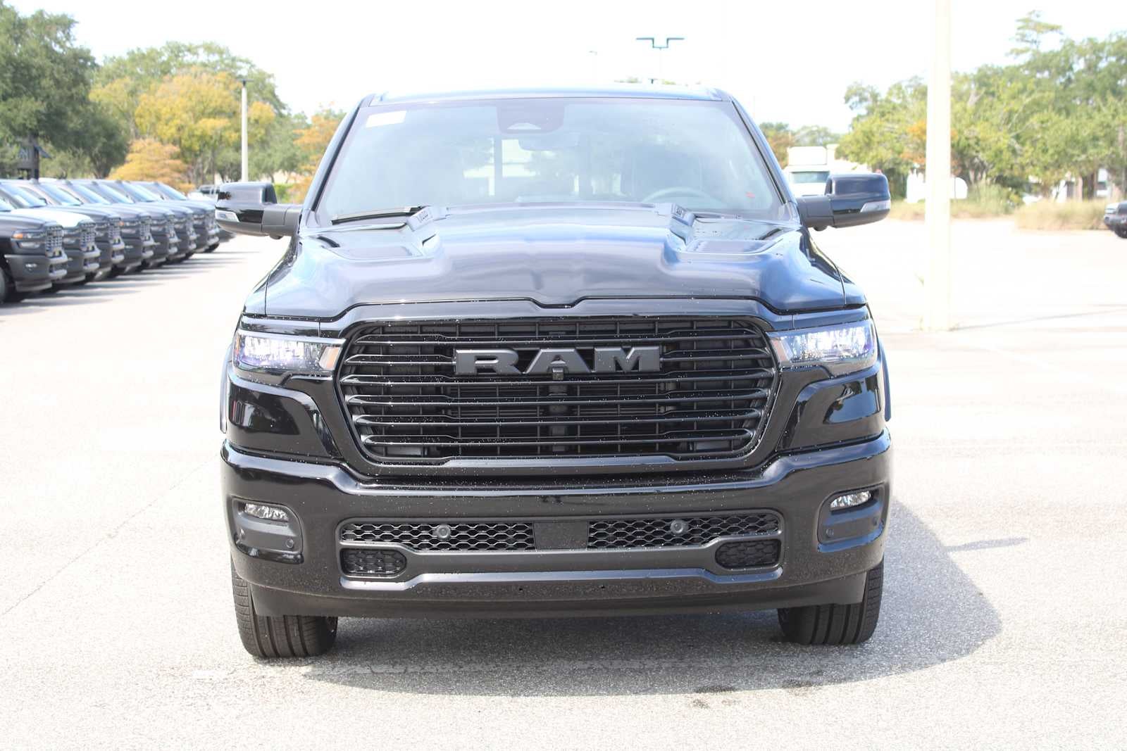 2026 RAM Ram 1500 RAM 1500 LARAMIE CREW CAB 4X2 5'7' BOX