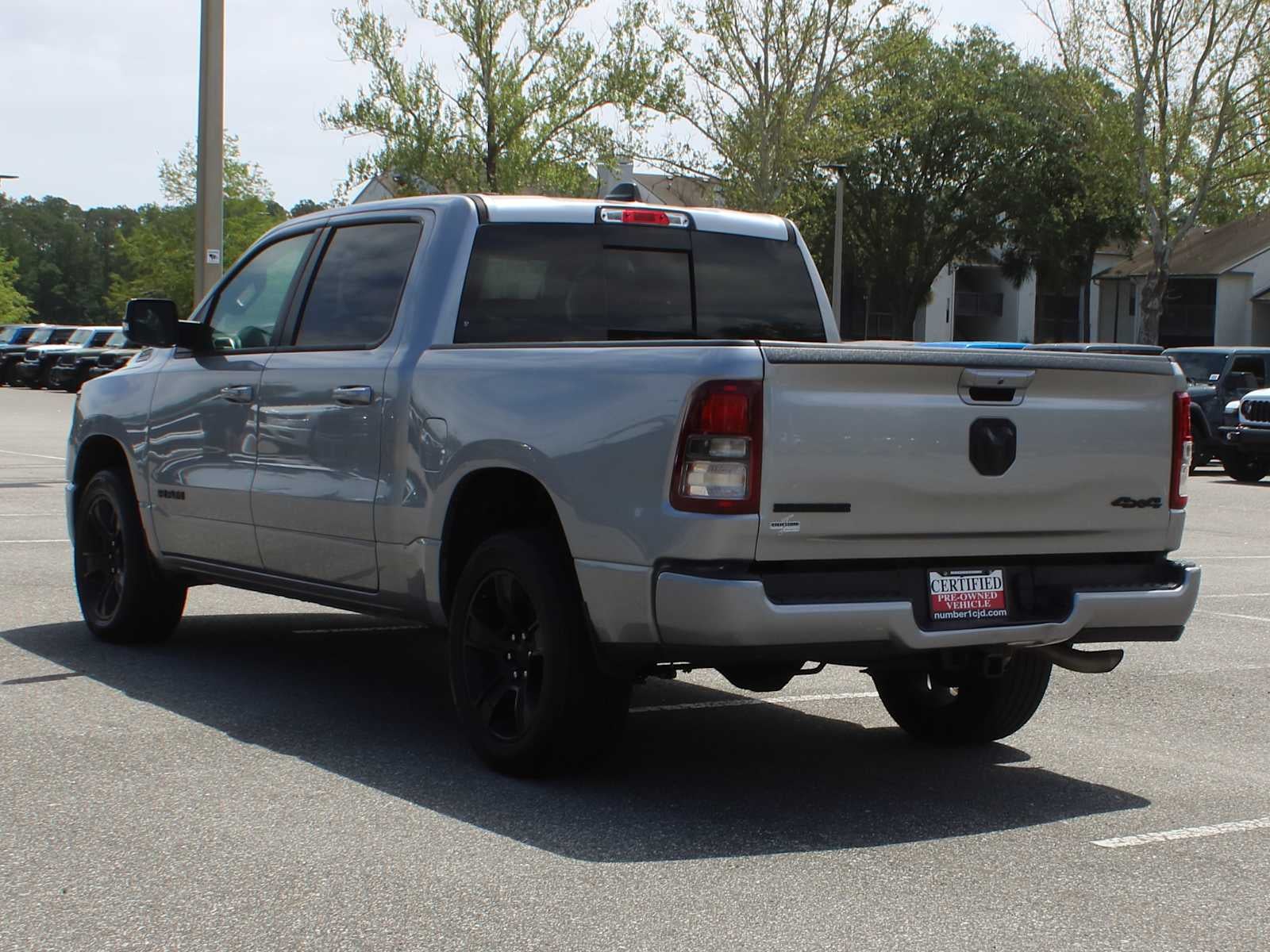 2022 RAM 1500 Big Horn Crew Cab 4x4 5'7' Box