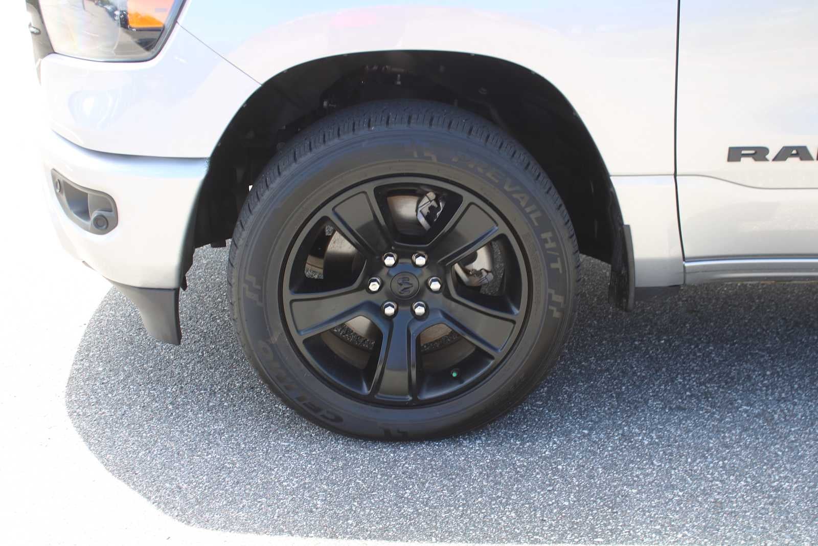 2022 RAM 1500 Big Horn Crew Cab 4x4 5'7' Box