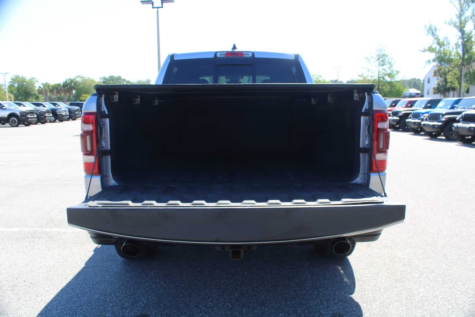 2021 RAM 1500 Big Horn Crew Cab 4x4 5'7' Box