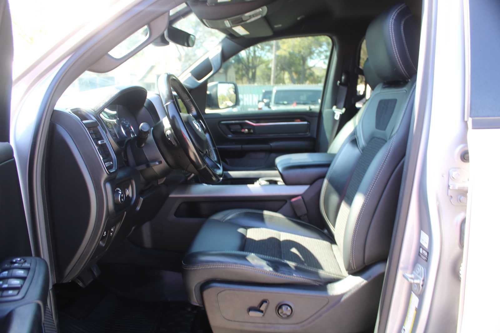 2021 RAM 1500 Big Horn Crew Cab 4x4 5'7' Box