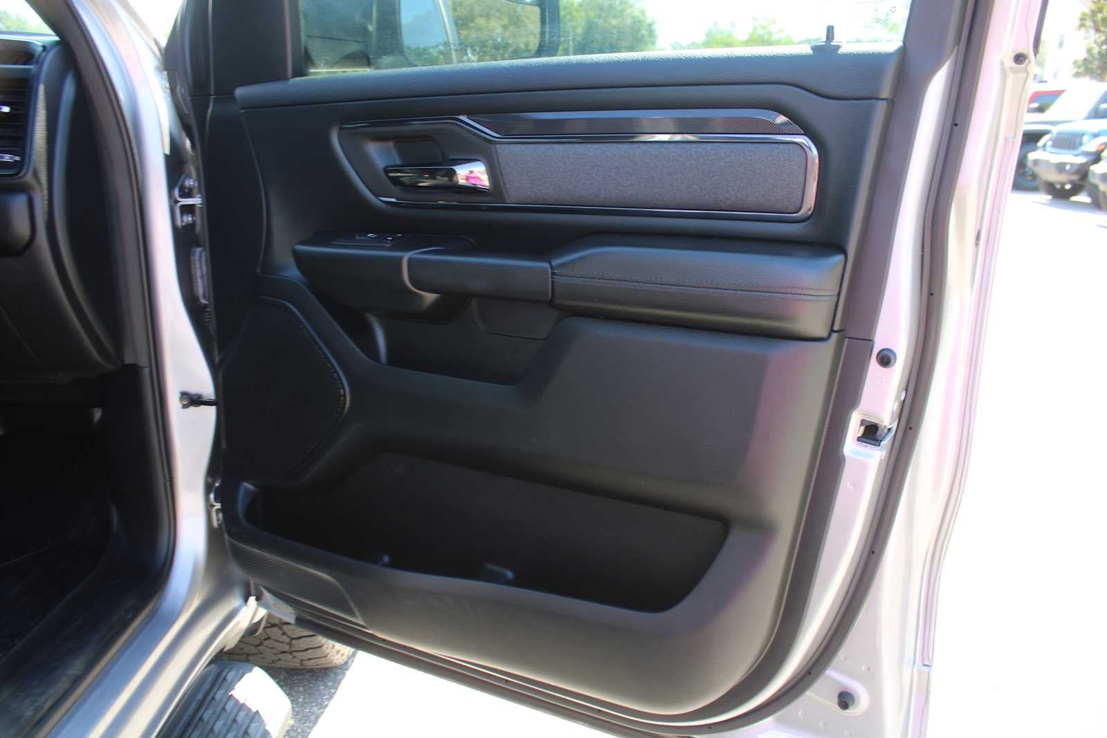 2021 RAM 1500 Big Horn Crew Cab 4x4 5'7' Box