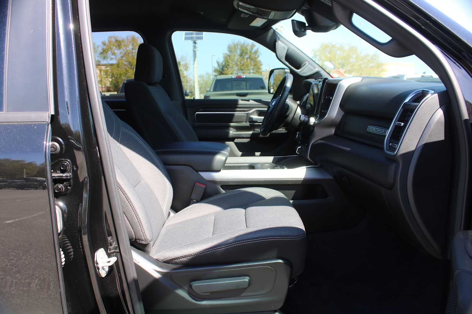 2024 RAM 1500 Big Horn Crew Cab 4x4 5'7' Box