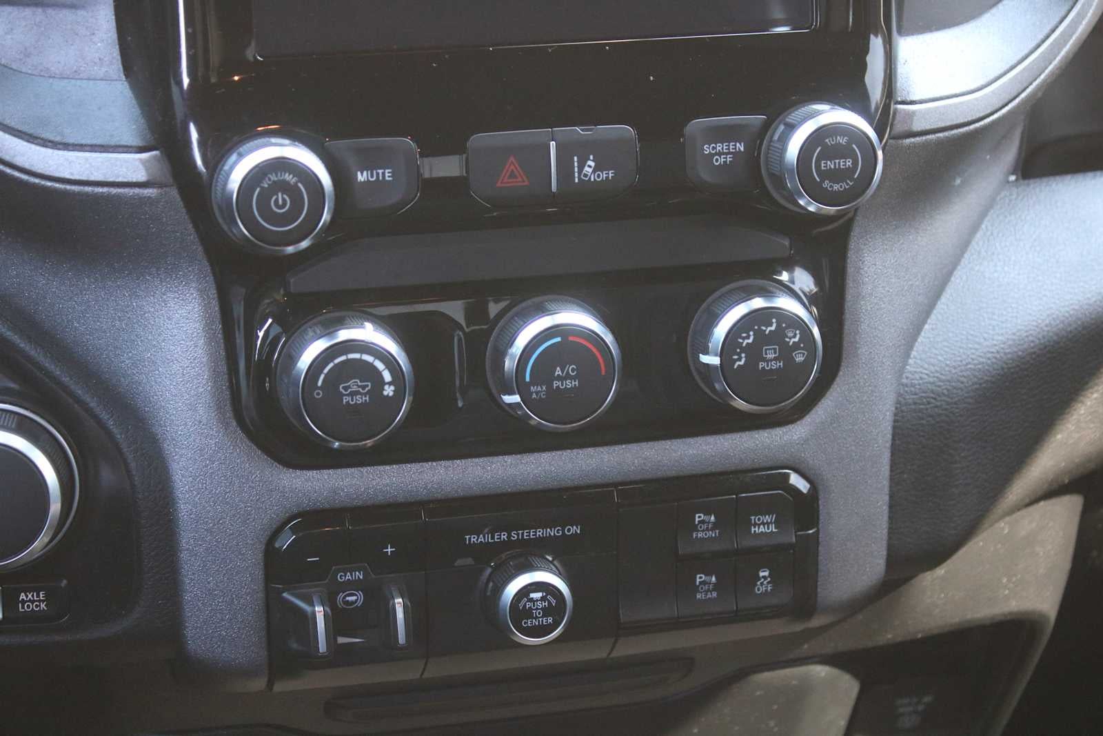 2025 RAM 1500 Warlock