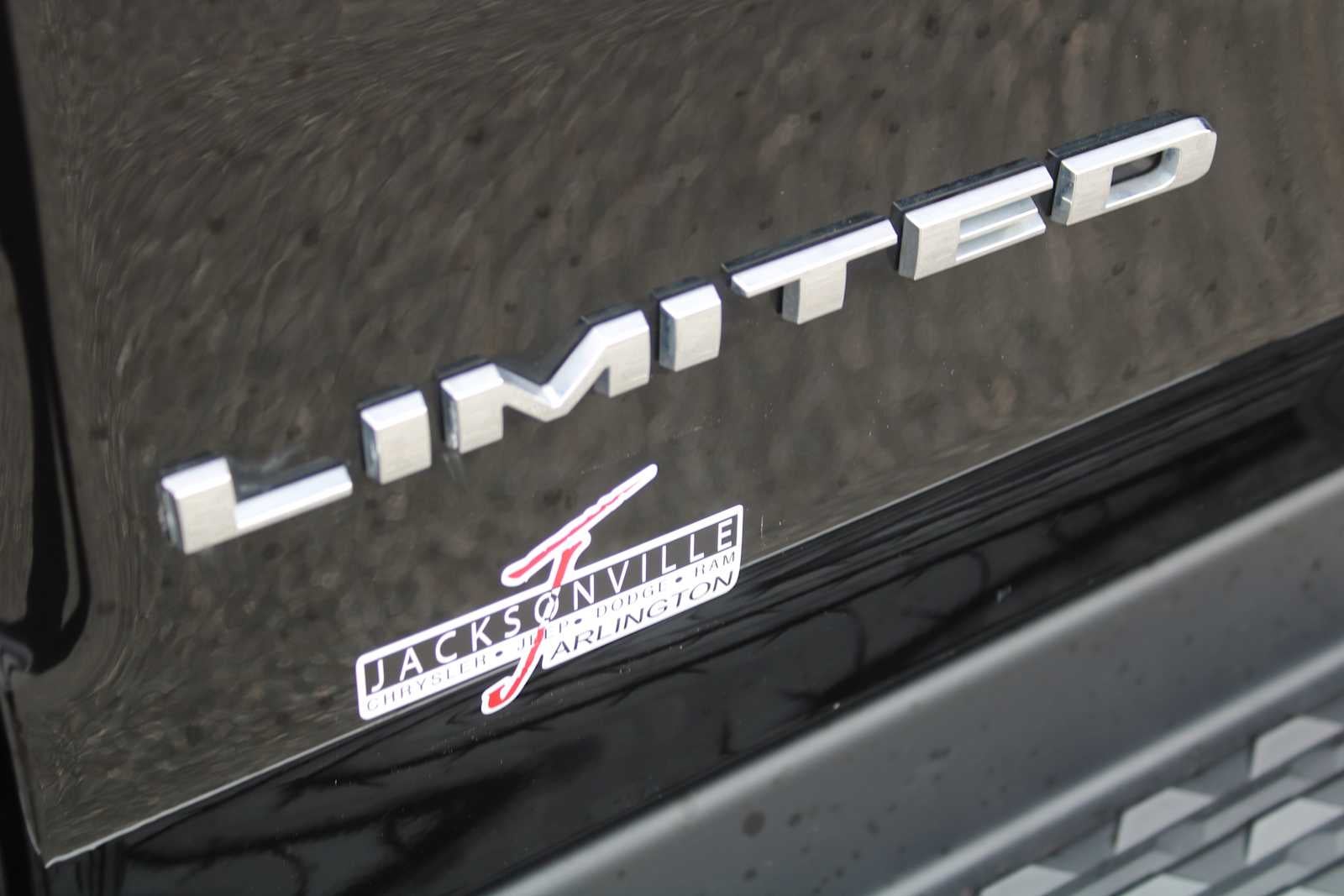 2022 RAM 1500 Limited Crew Cab 4x4 5'7' Box