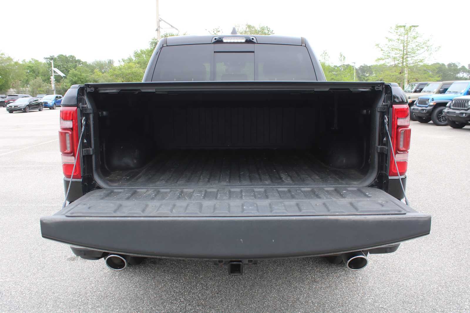 2022 RAM 1500 Limited Crew Cab 4x4 5'7' Box