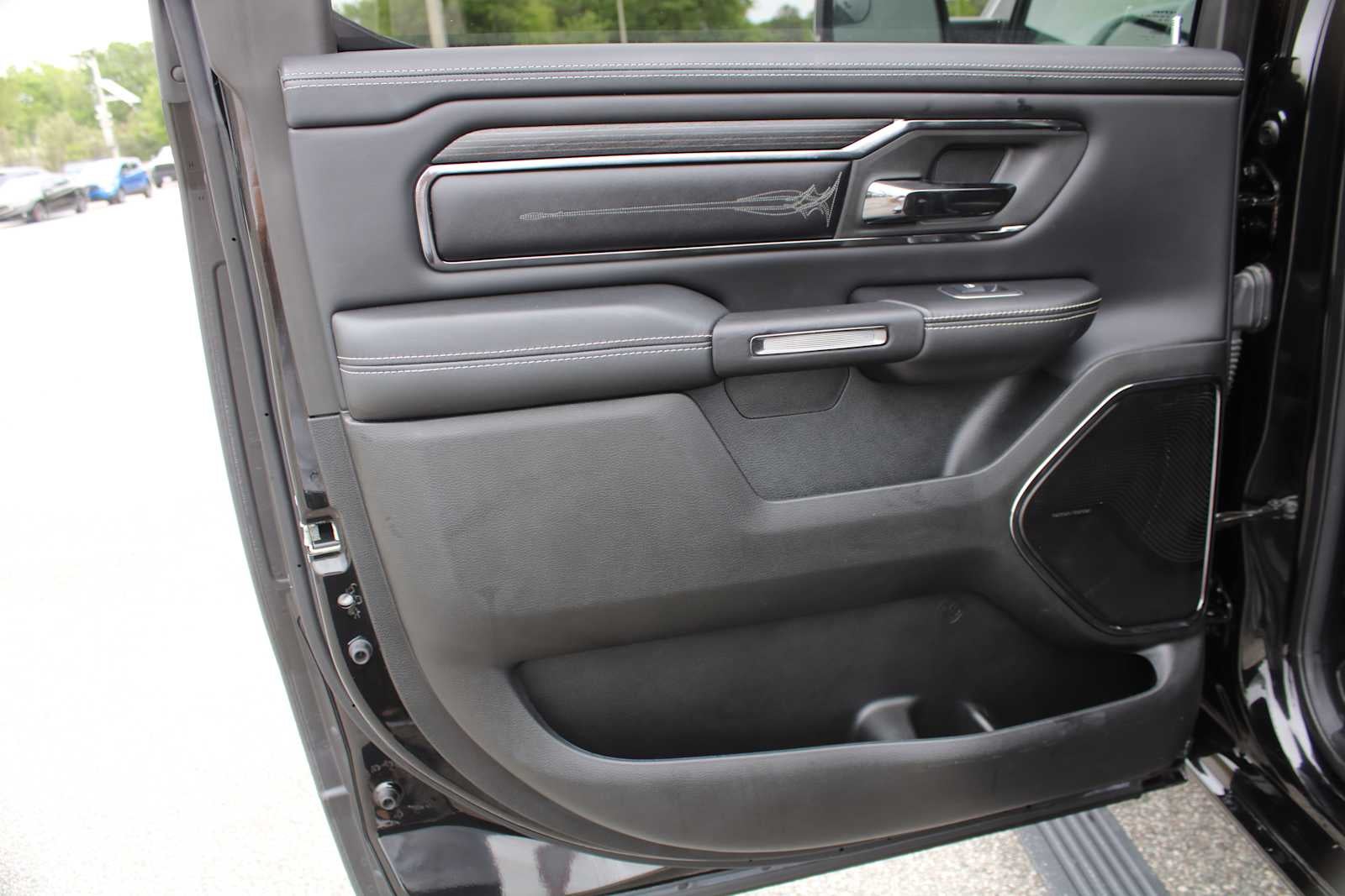 2022 RAM 1500 Limited Crew Cab 4x4 5'7' Box