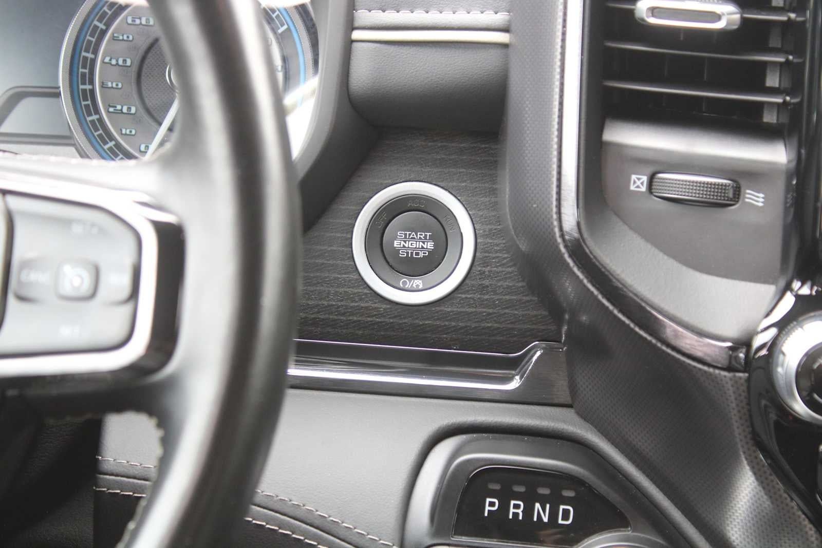 2022 RAM 1500 Limited Crew Cab 4x4 5'7' Box