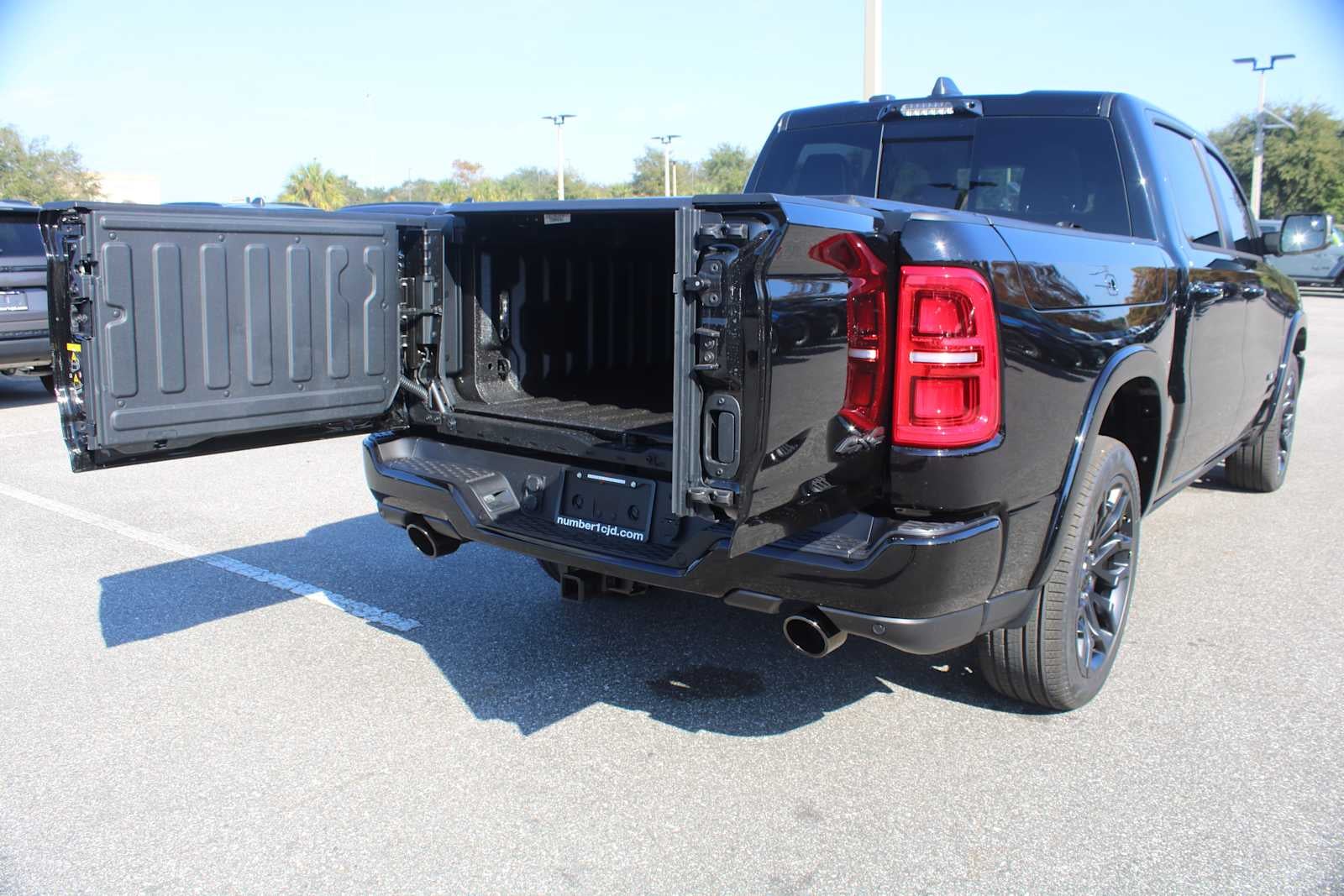 2026 RAM Ram 1500 RAM 1500 LIMITED CREW CAB 4X4 5'7' BOX