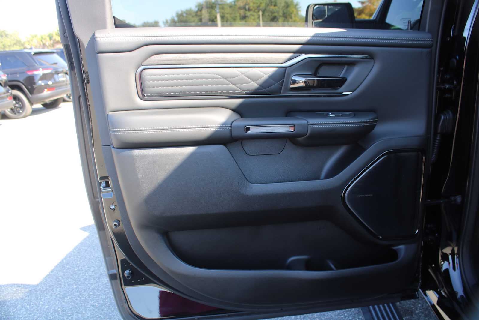 2026 RAM Ram 1500 RAM 1500 LIMITED CREW CAB 4X4 5'7' BOX