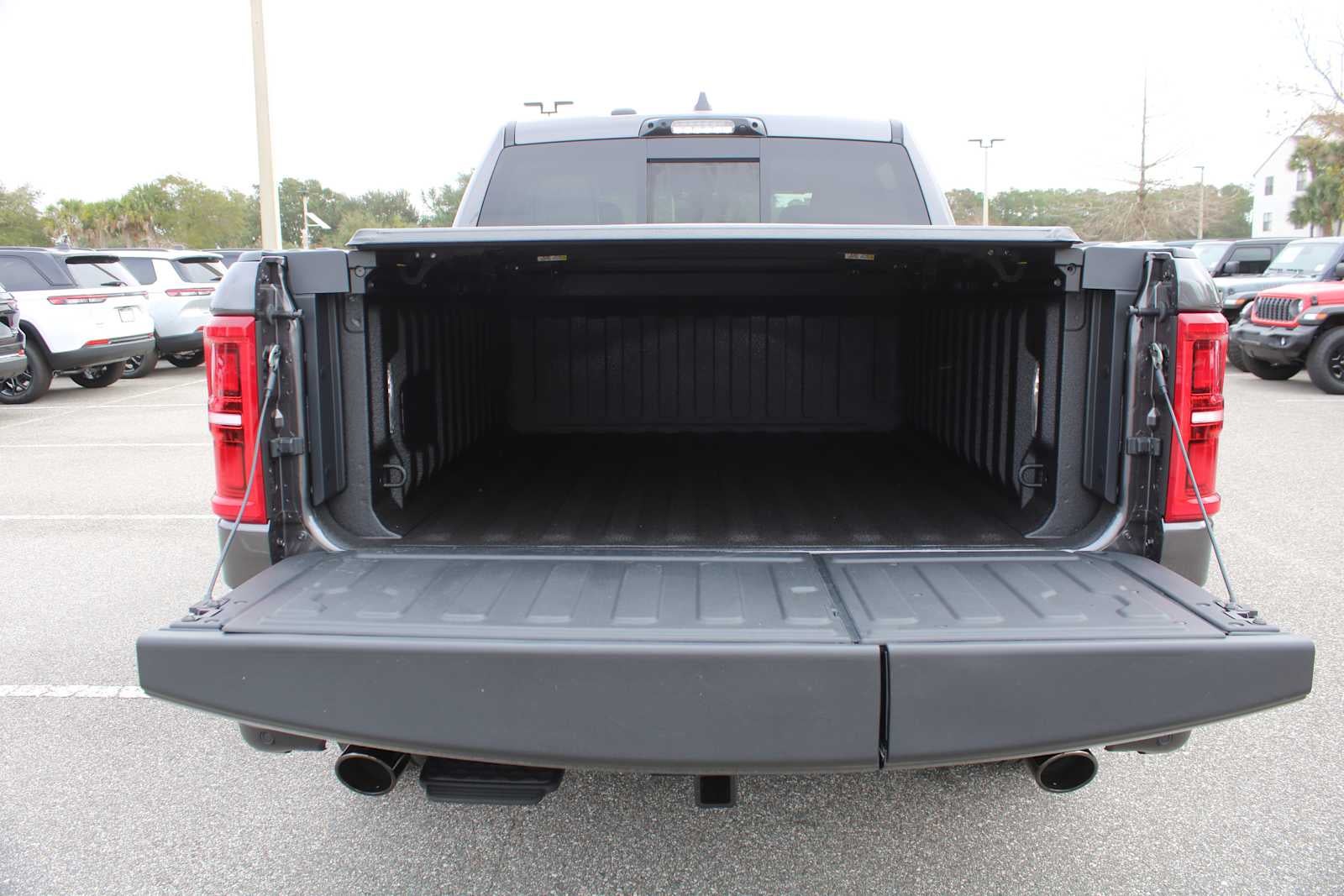 2026 RAM Ram 1500 RAM 1500 LIMITED CREW CAB 4X4 5'7' BOX