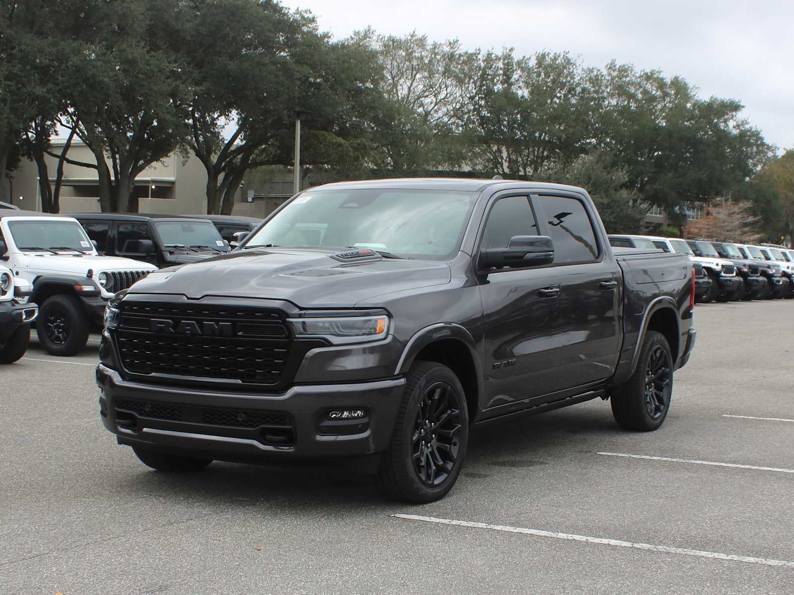 2026 RAM Ram 1500 RAM 1500 LIMITED CREW CAB 4X4 5'7' BOX