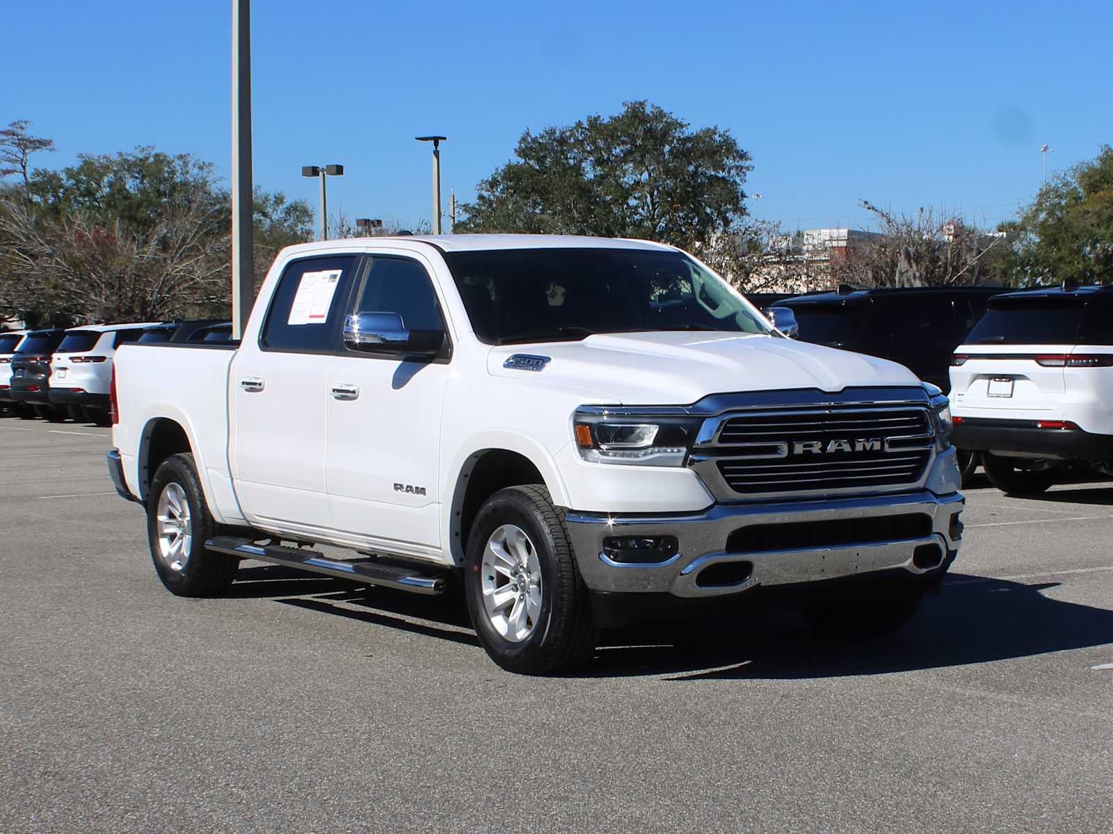 2022 RAM 1500 Laramie Crew Cab 4x4 5'7' Box