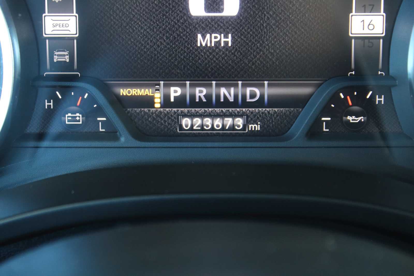 2022 RAM 1500 Laramie Crew Cab 4x4 5'7' Box