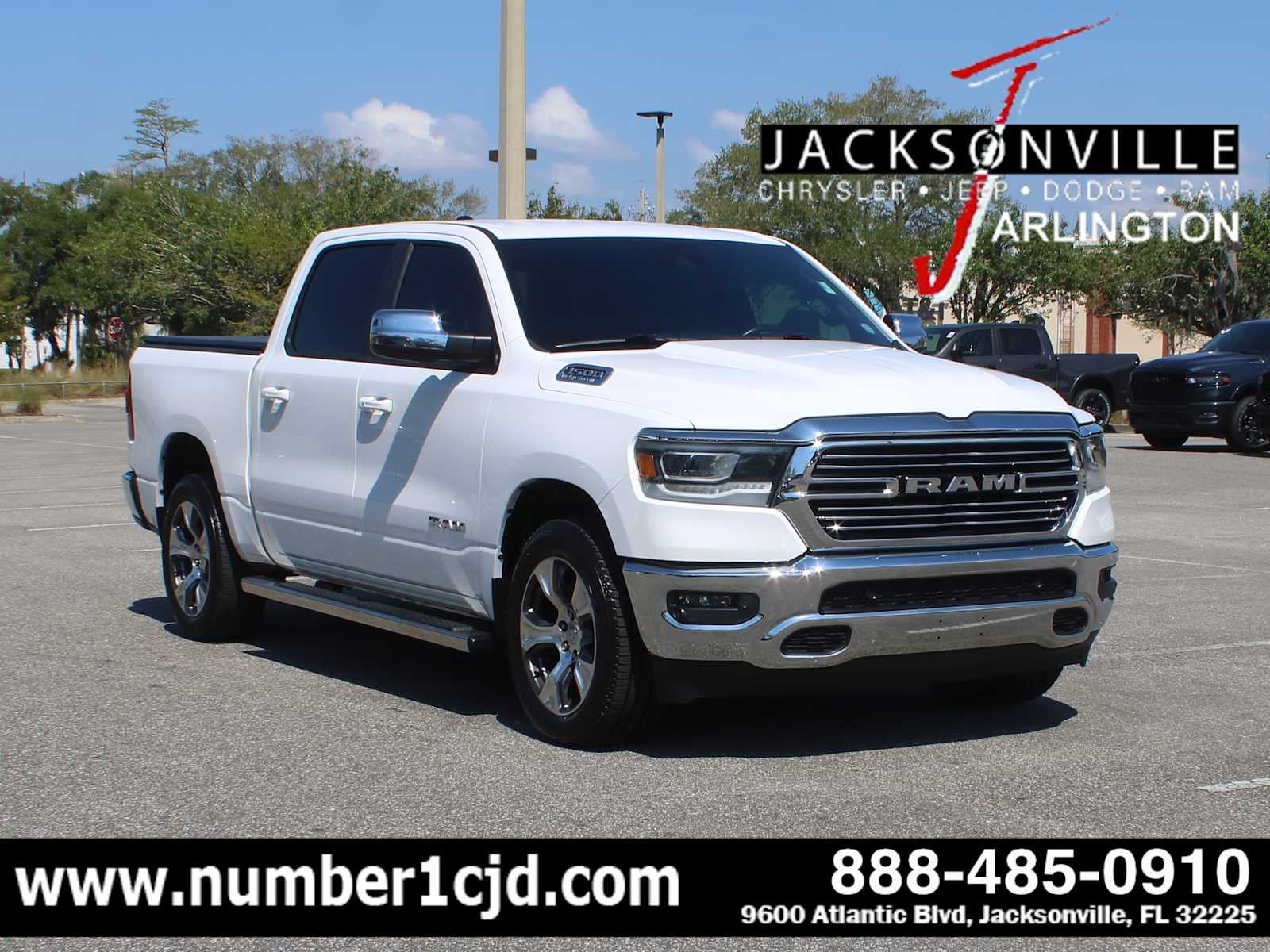 2023 RAM 1500 Laramie Crew Cab 4x4 5'7' Box