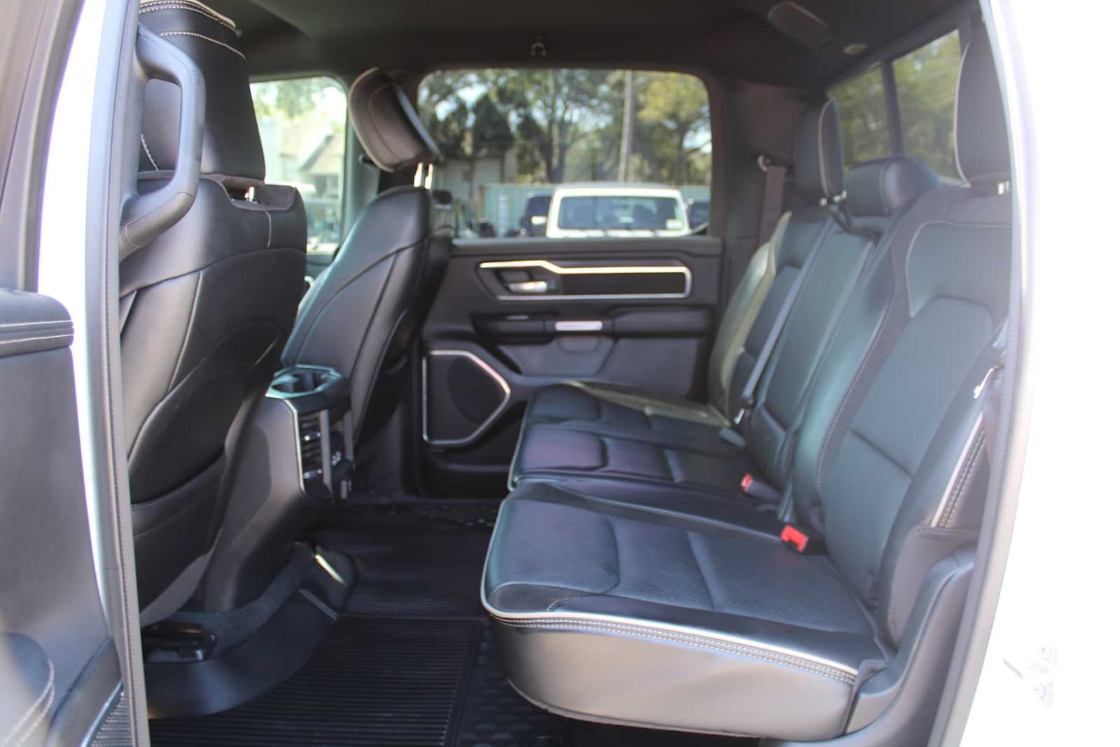 2023 RAM 1500 Laramie Crew Cab 4x4 5'7' Box