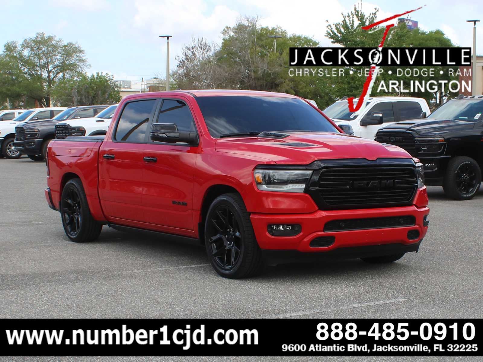 2023 RAM 1500 Laramie Crew Cab 4x4 5'7' Box