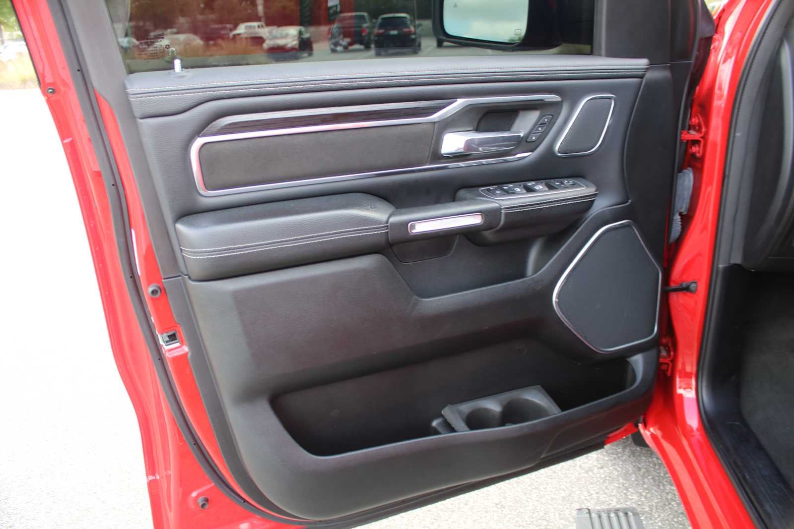 2023 RAM 1500 Laramie Crew Cab 4x4 5'7' Box