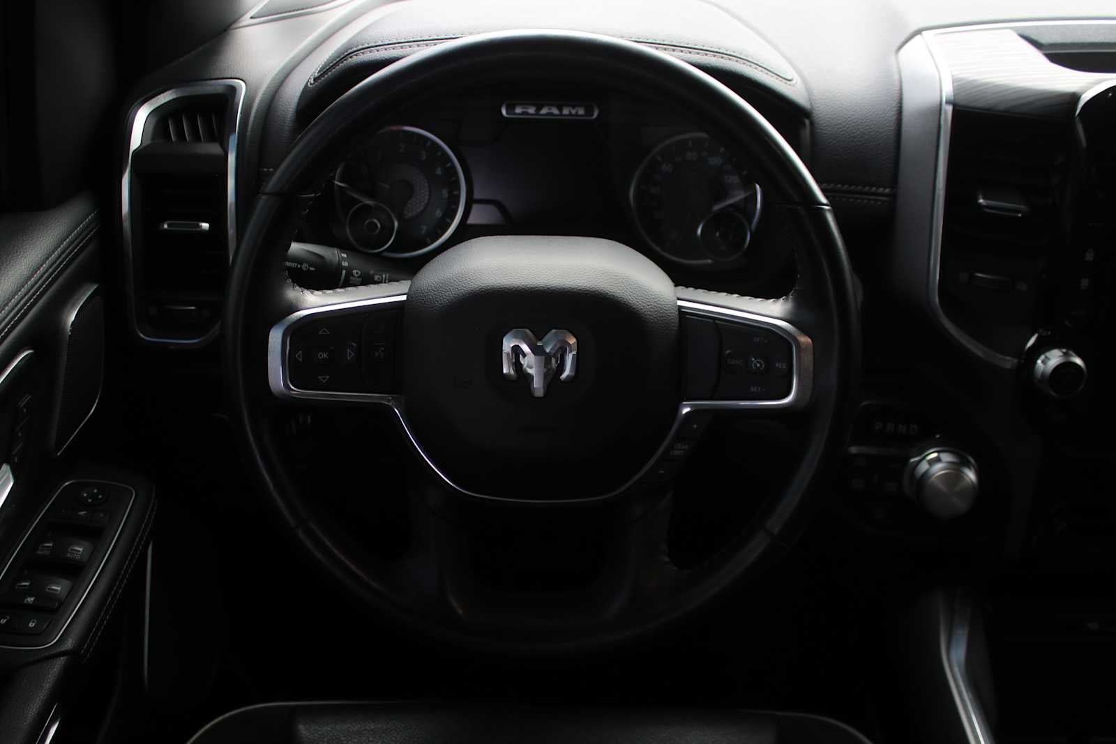 2023 RAM 1500 Laramie Crew Cab 4x4 5'7' Box