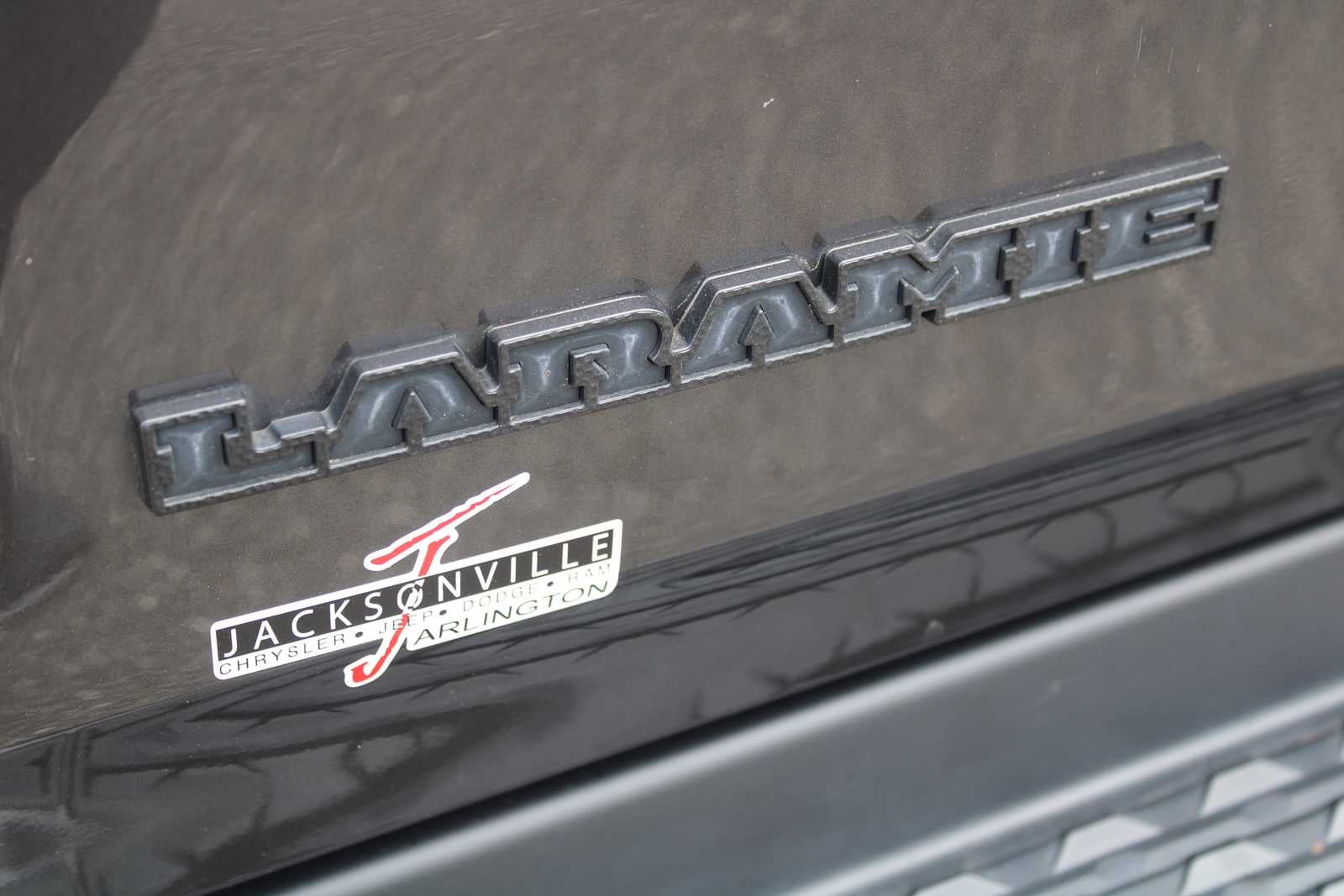 2022 RAM 1500 Laramie Crew Cab 4x4 6'4' Box