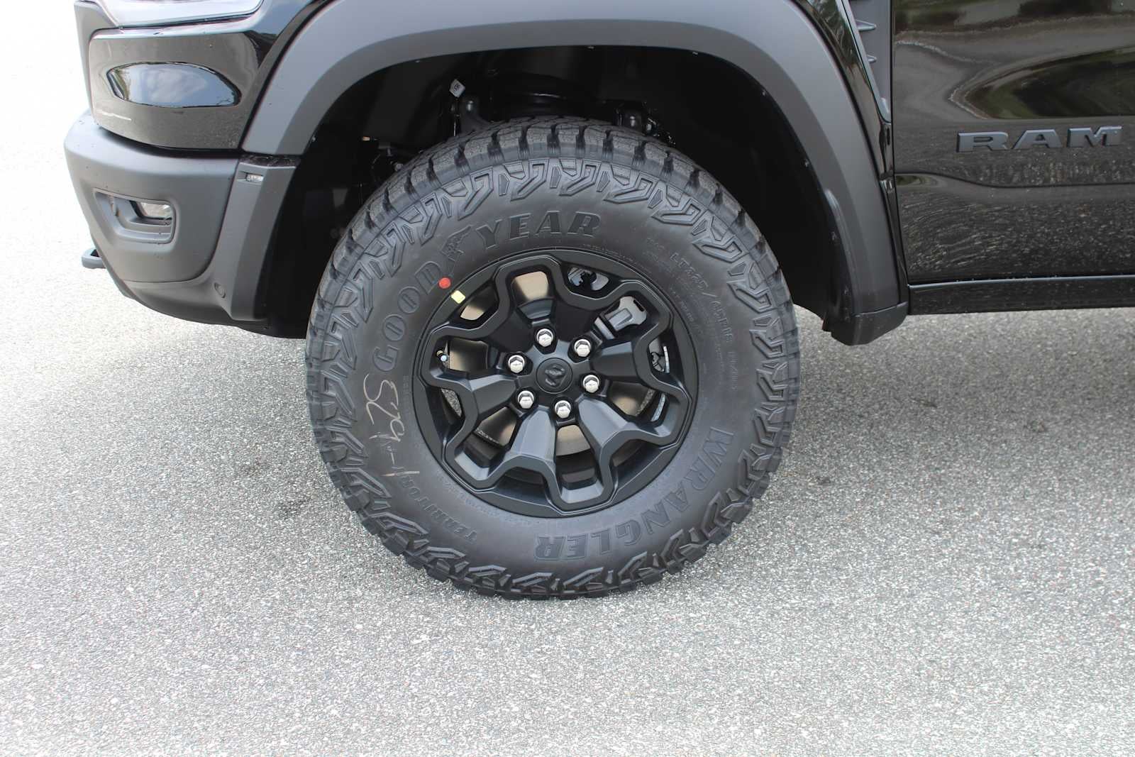 2026 RAM Ram 1500 RAM 1500 RHO CREW CAB 4X4 5'7' BOX