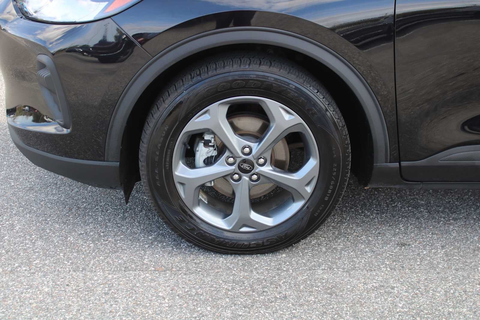 2025 Ford Escape ST-Line