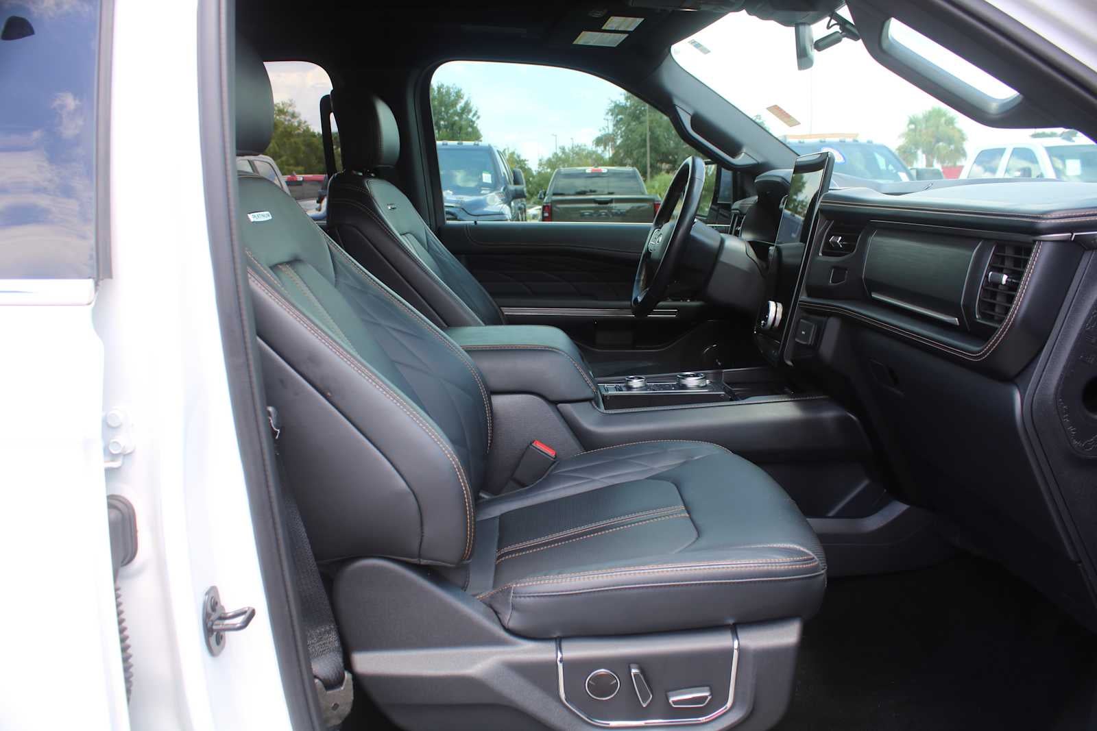 2023 Ford Expedition Platinum