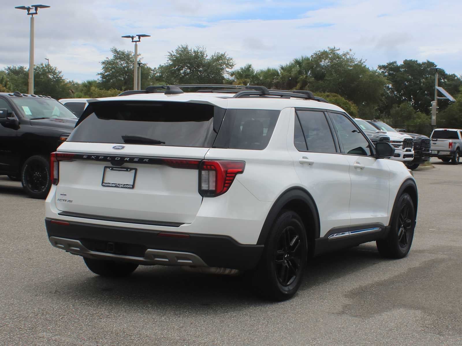 2025 Ford Explorer Active