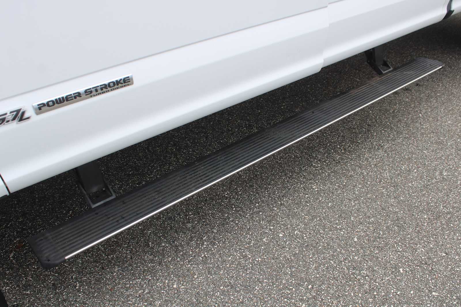 2022 Ford Super Duty F-350 DRW Pickup LARIAT