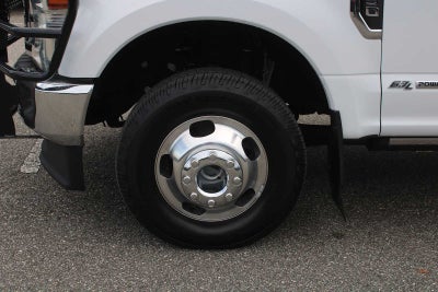 2022 Ford Super Duty F-350 DRW Pickup LARIAT