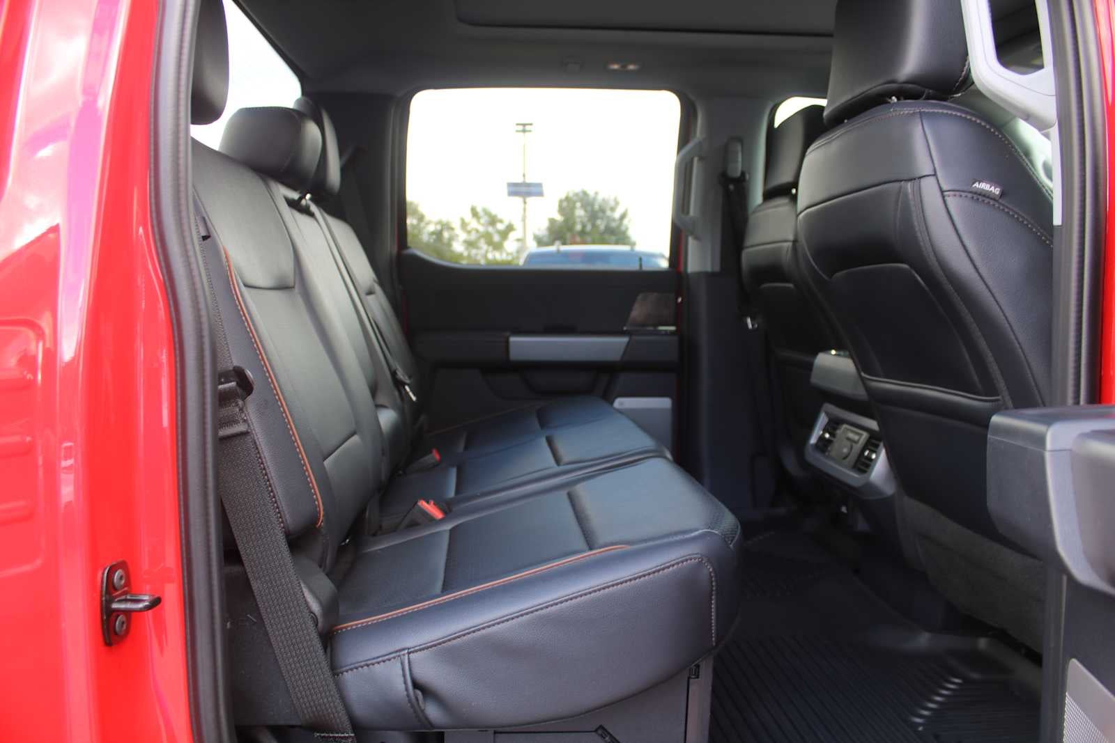 2026 Ford Super Duty F-450 Pickup LARIAT