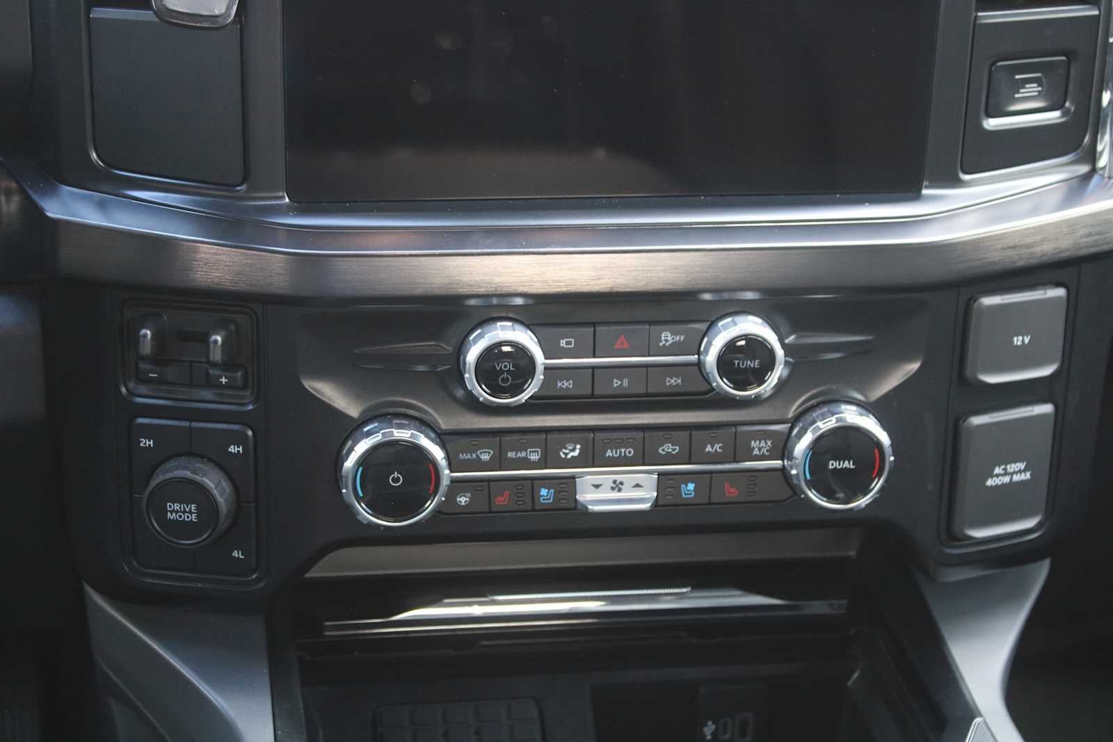 2026 Ford Super Duty F-450 Pickup LARIAT
