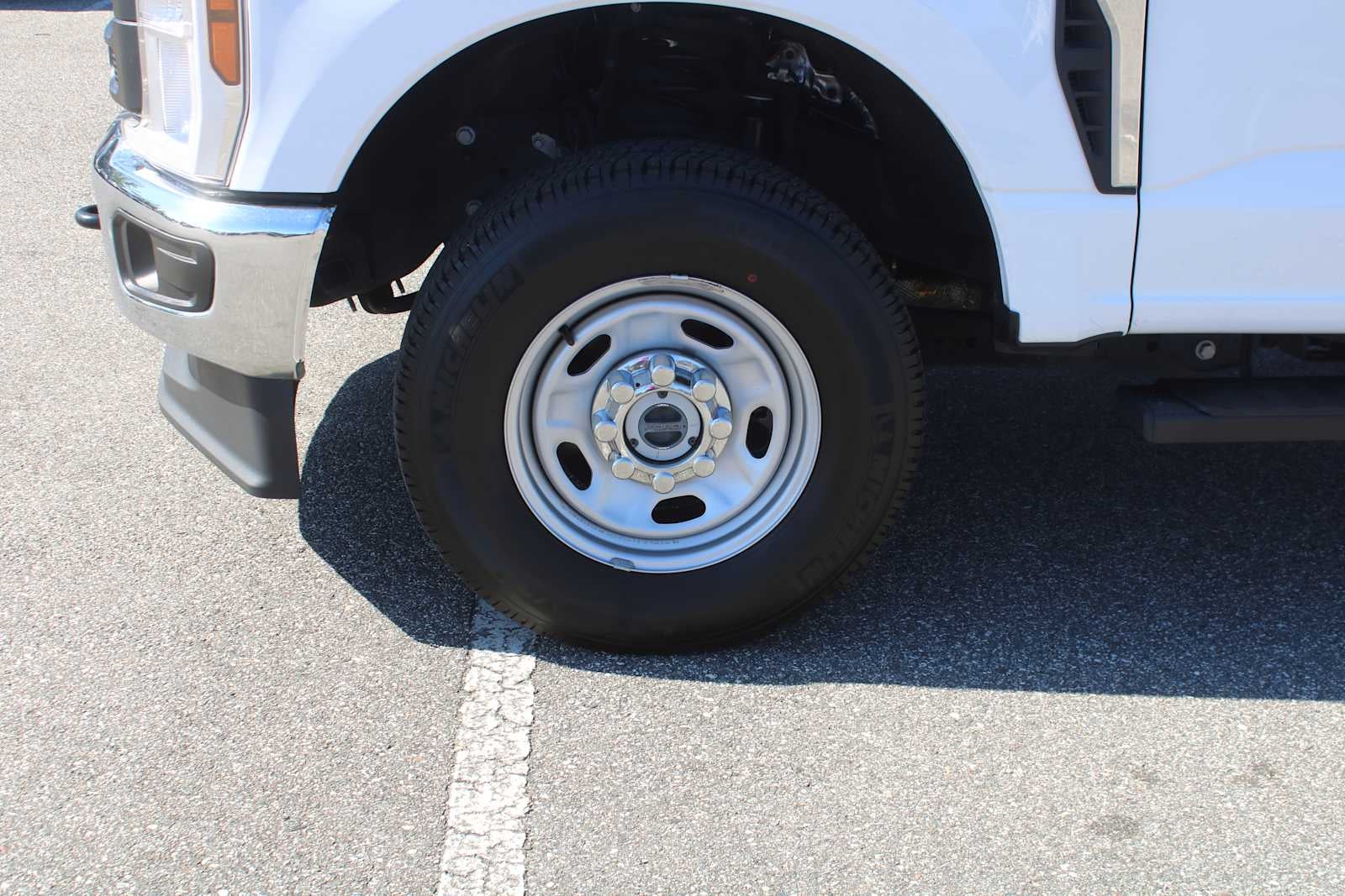 2024 Ford Super Duty F-350 SRW XL