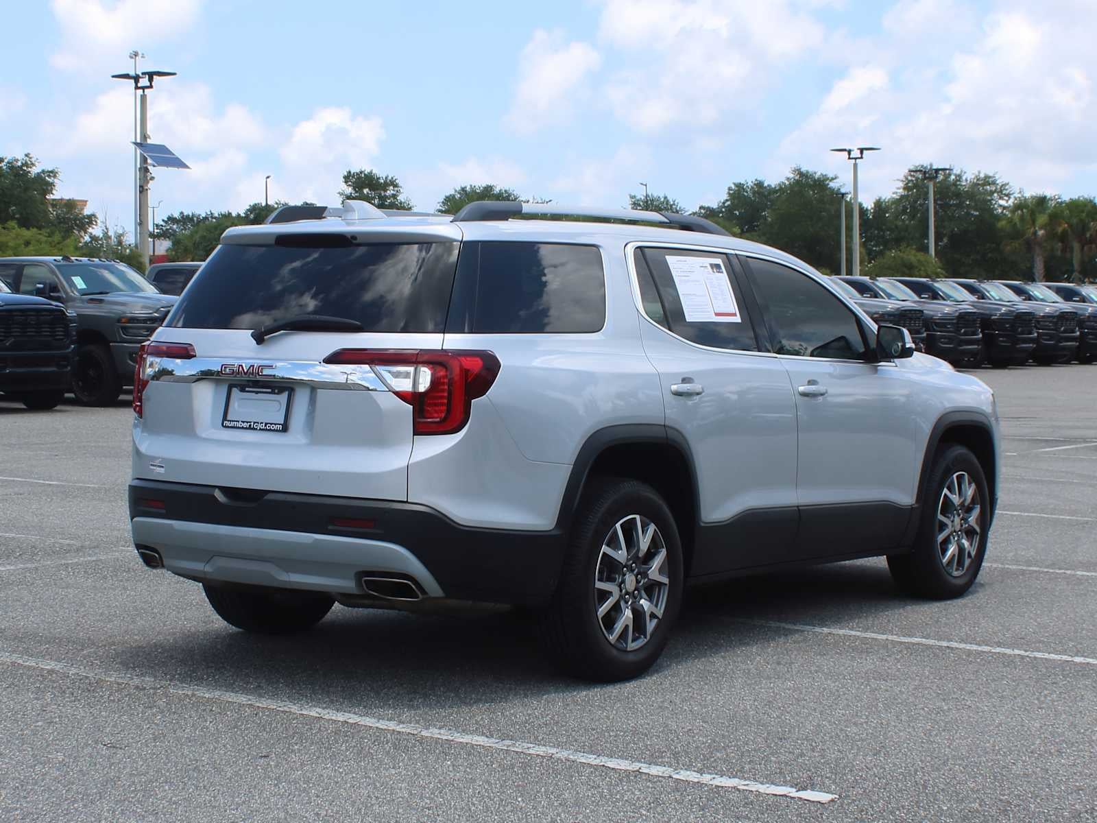 2020 GMC Acadia SLT