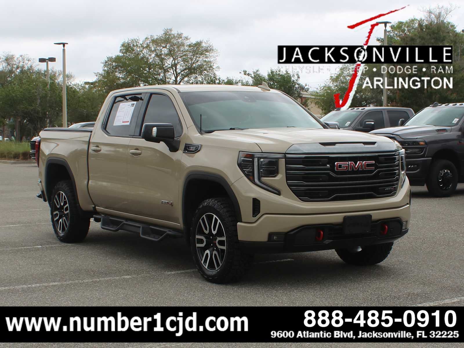 2022 GMC Sierra 1500 4WD Crew Cab Short Box AT4