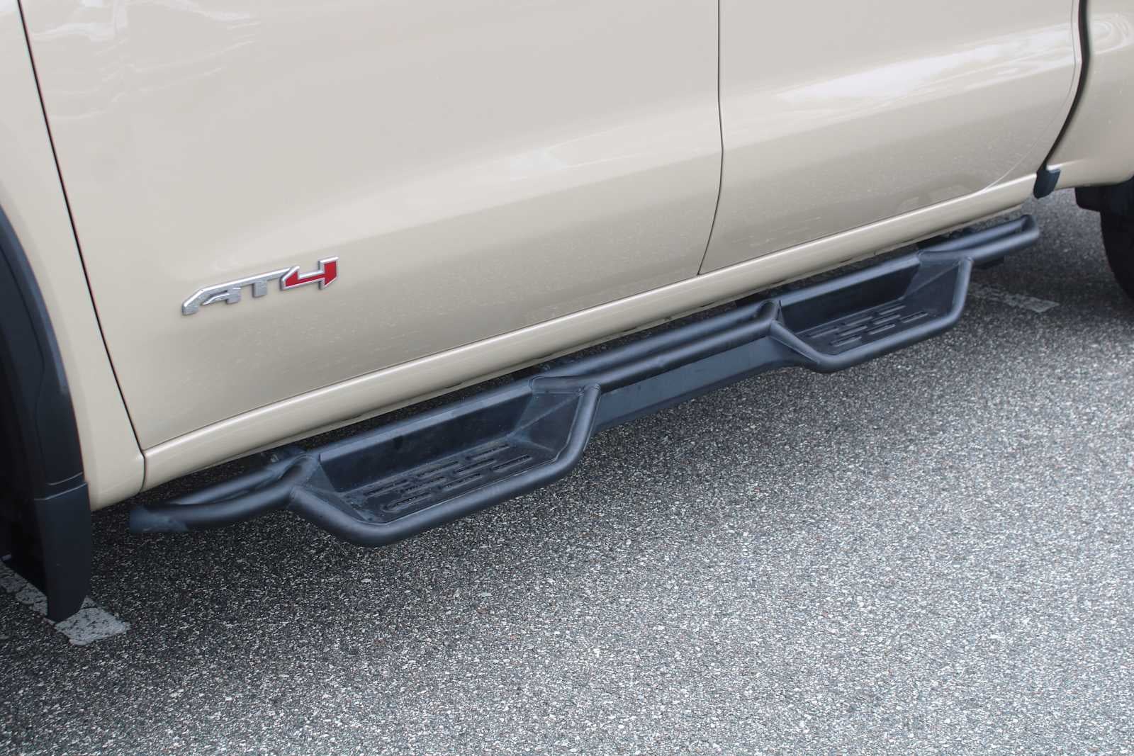 2022 GMC Sierra 1500 4WD Crew Cab Short Box AT4