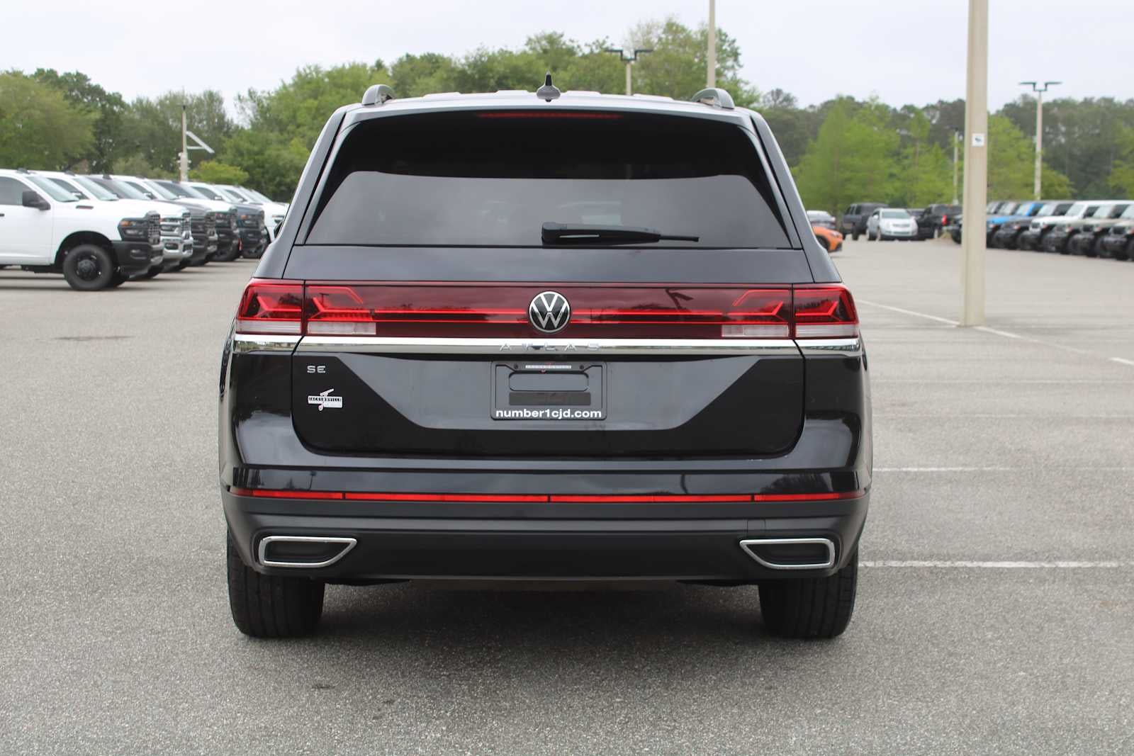2024 Volkswagen Atlas 2.0T SE