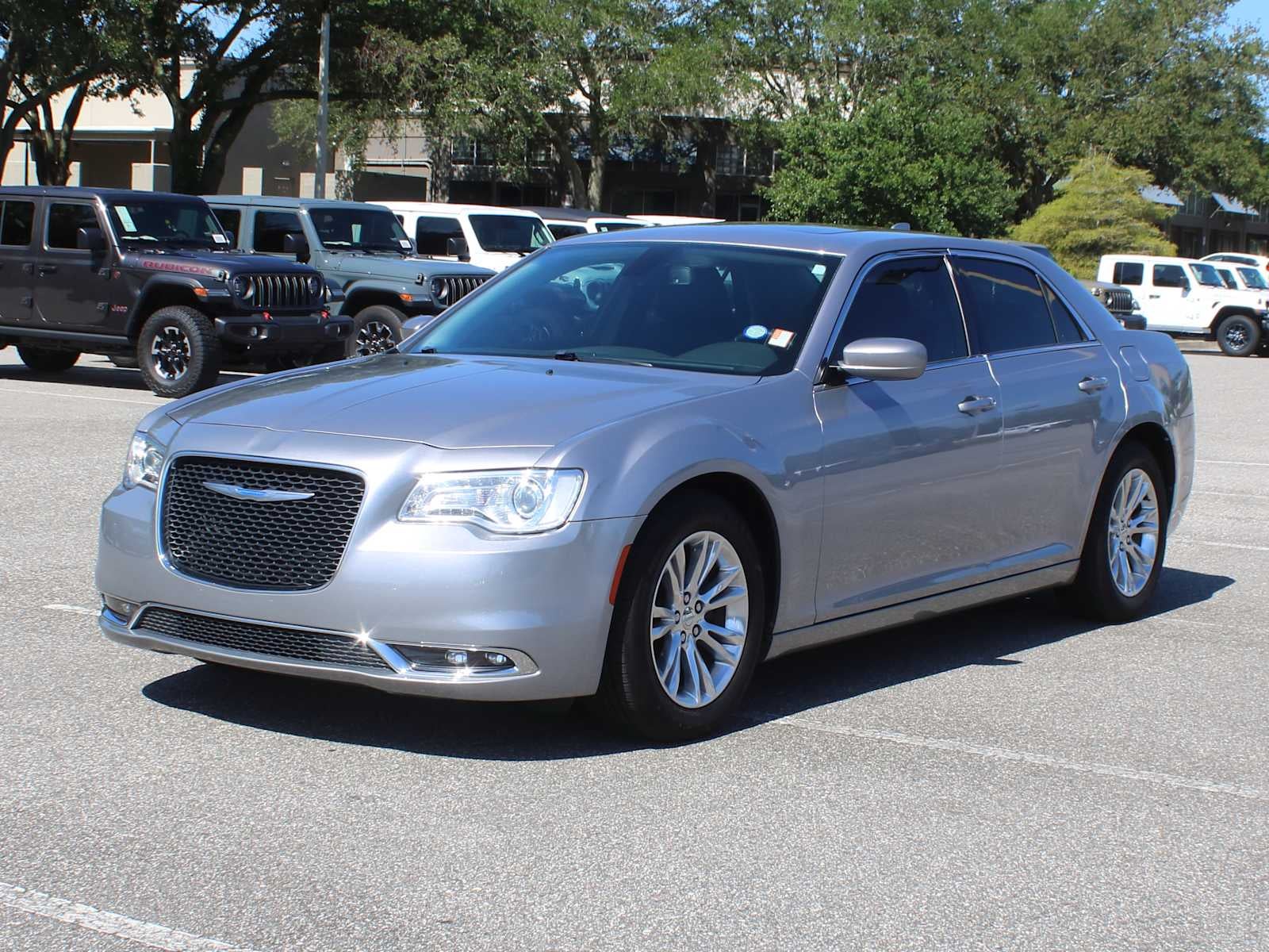 2018 Chrysler 300 Touring L