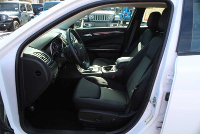 2022 Chrysler 300 Touring