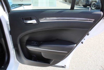 2022 Chrysler 300 Touring