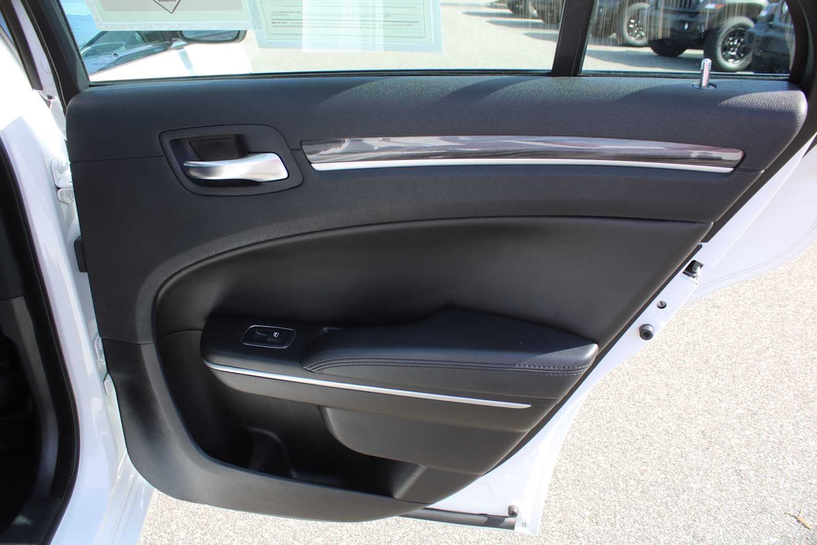 2022 Chrysler 300 Touring