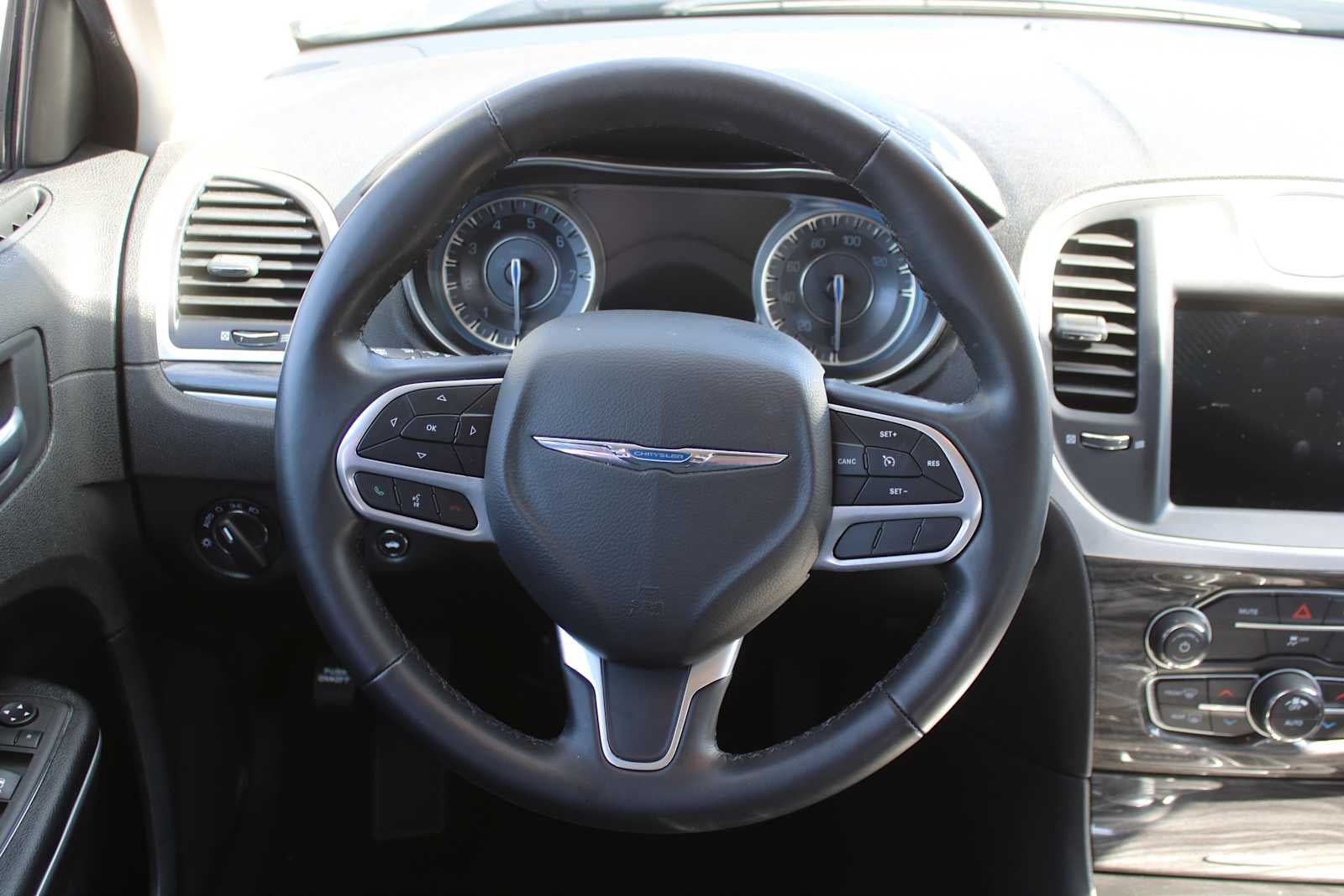 2022 Chrysler 300 Touring