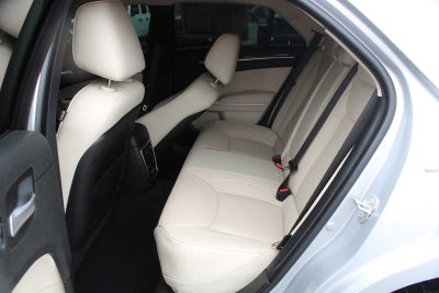 2023 Chrysler 300 Touring L