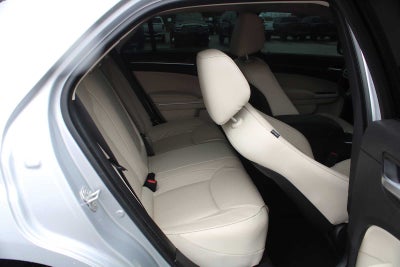 2023 Chrysler 300 Touring L