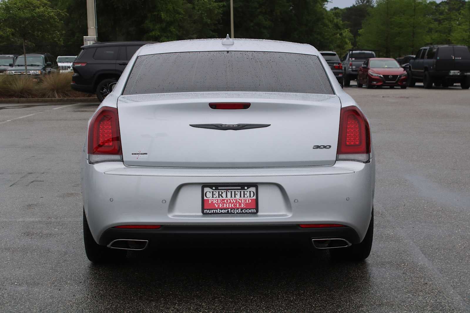 2023 Chrysler 300 Touring L