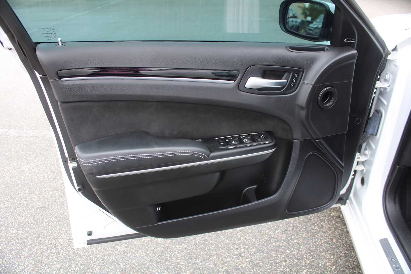 2023 Chrysler 300 300C