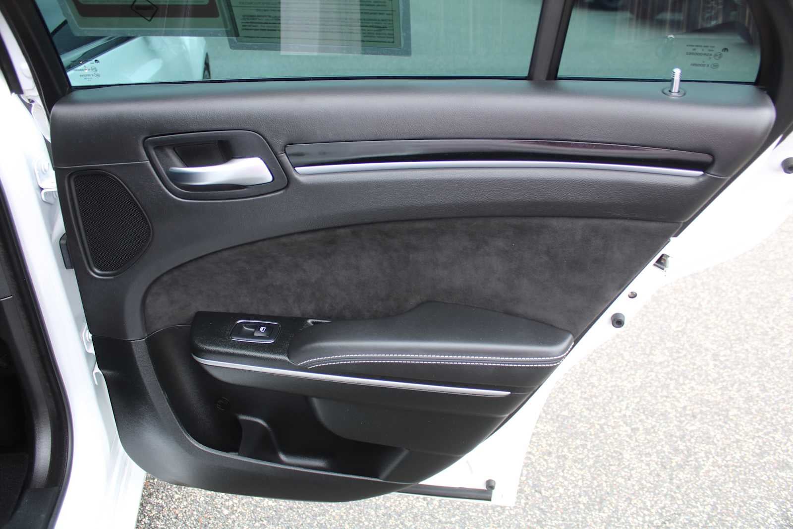 2023 Chrysler 300 300C